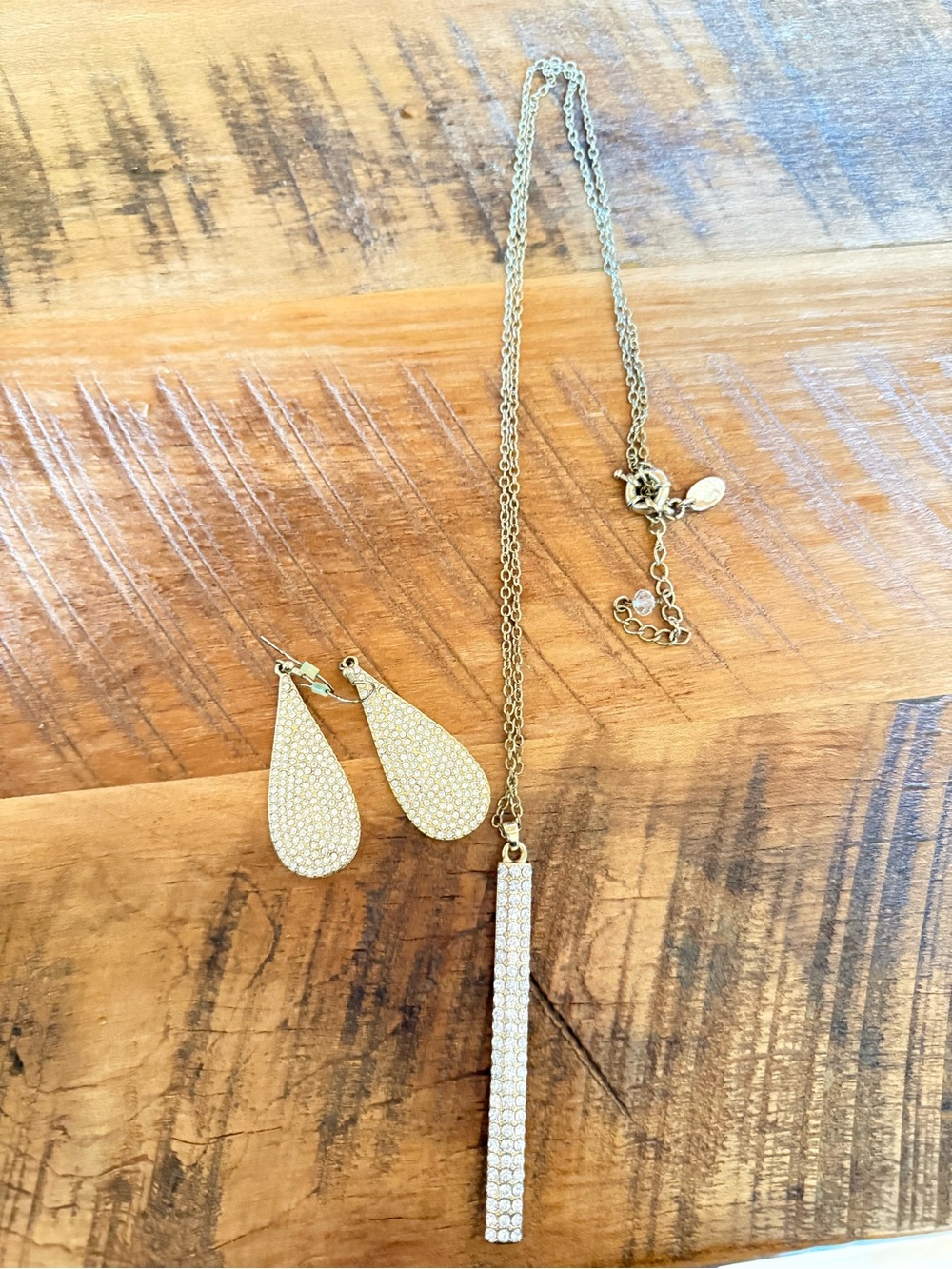 Gold jewelry set